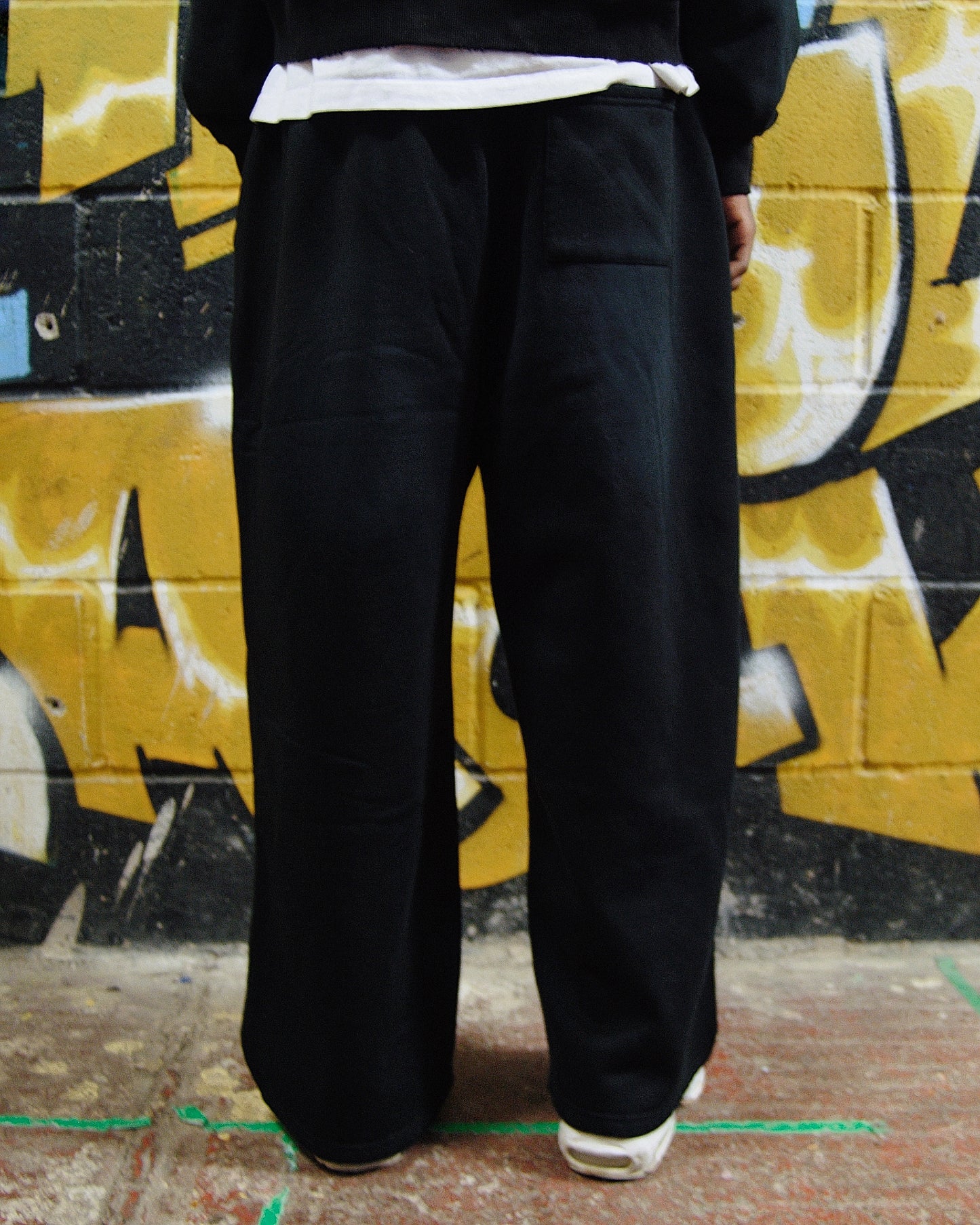 CAMPUS PANTS (BLACK)