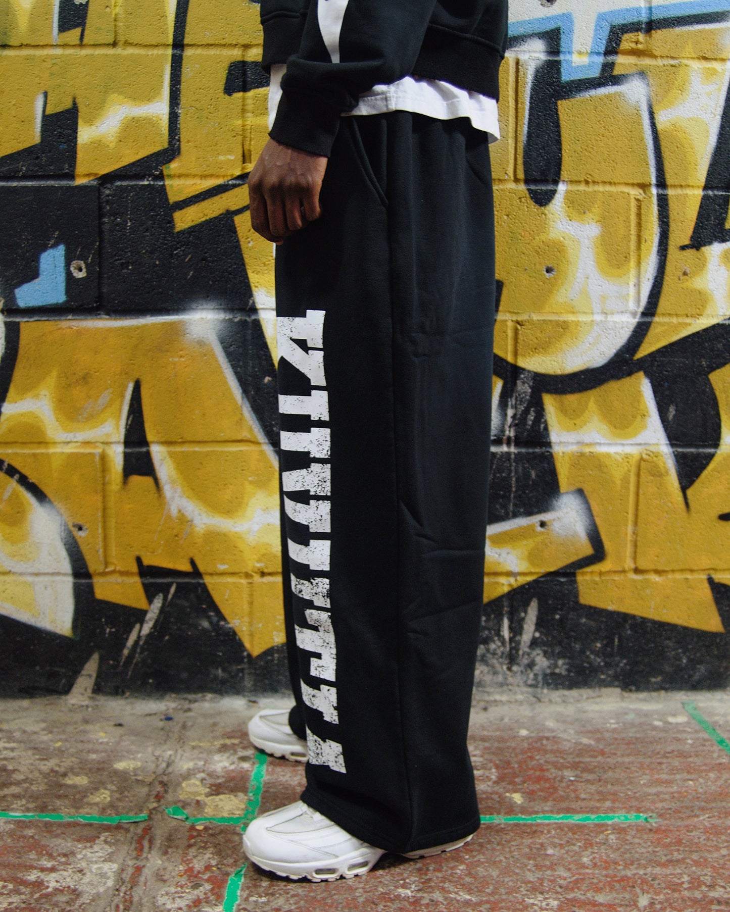 CAMPUS PANTS (BLACK)
